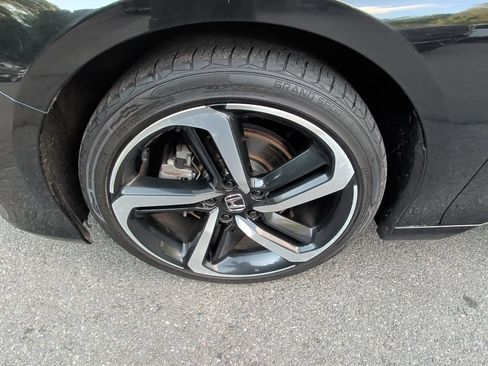 Used 2018 Honda Accord Sport image 9
