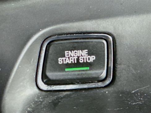 Used 2020 Chevrolet Camaro LT RWD image 21
