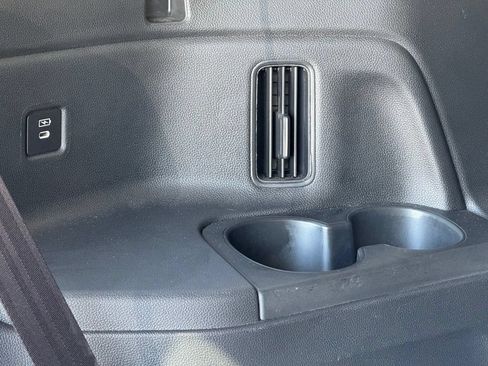 Certified 2025 Honda Pilot Touring image 37