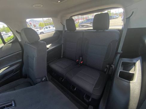 Used 2021 GMC Acadia SLE FWD image 22