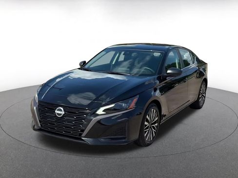 Used 2026 Nissan Altima 2.5 SV FWD image 5