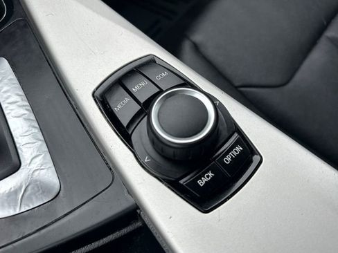 Used 2018 BMW 320i Sedan image 29