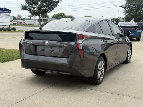 Used 2017 Toyota Prius Four w/ Advanced Technology Package FWD image 7