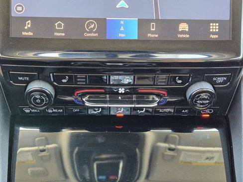 Used 2021 Jeep Grand Cherokee L Limited RWD image 23
