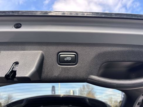 Used 2023 Kia Sportage SX image 14