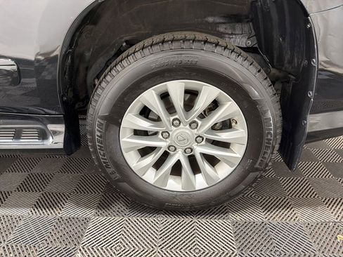 Used 2019 Lexus GX 460 Premium w/ Premium Package AWD/4WD image 34