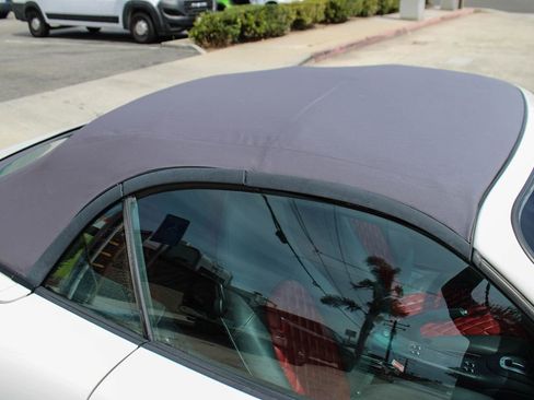 Used 2000 Porsche 911 Cabriolet image 35