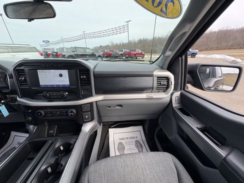 Used 2021 Ford F150 XLT image 24