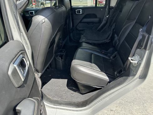 Used 2021 Jeep Gladiator Overland w/ Popular Equipment Package image 21