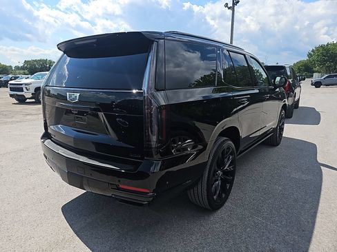 Used 2026 Cadillac Escalade Platinum Sport w/ LPO, ONYX Package AWD/4WD image 3