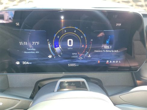 Used 2025 Chevrolet Traverse LT w/ Enhanced Driving Package image 12