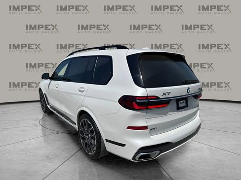 Used 2024 BMW X7 xDrive40i w/ Executive Package AWD/4WD image 3