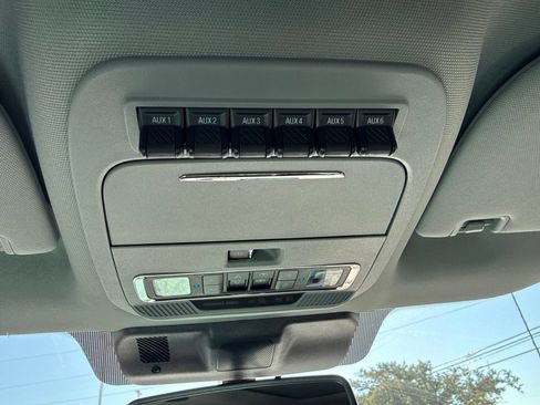 Used 2025 Ford F250 Lariat w/ Lariat Ultimate Package AWD/4WD image 17