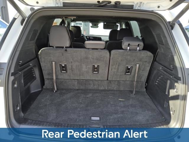 Used 2026 Chevrolet Traverse LT w/ Driver Confidence Package AWD/4WD image 13