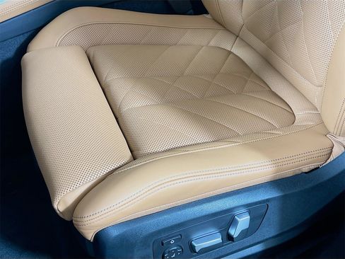 New 2026 BMW X5 xDrive40i w/ M Sport Package image 22