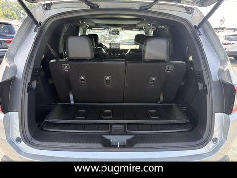 Used 2025 Honda Pilot TrailSport image 18