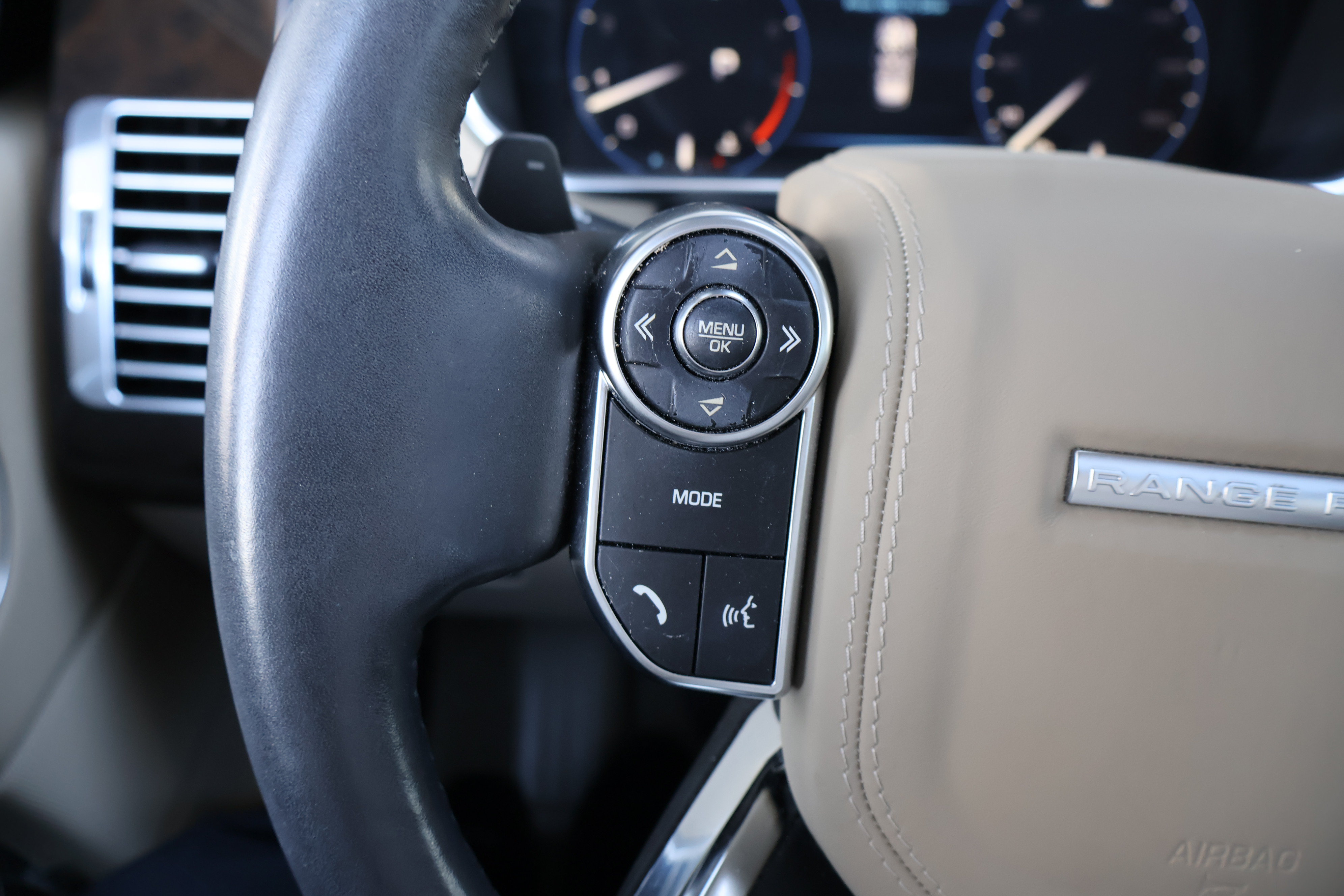 Used 2013 Land Rover Range Rover HSE AWD/4WD image 35