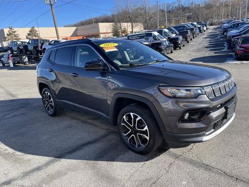 Certified 2022 Jeep Compass Limited w/ Sun and Sound Group image 6