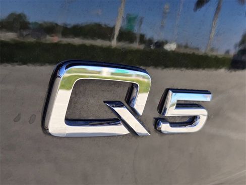 Used 2023 Audi Q5 2.0T Premium w/ Convenience Package image 14