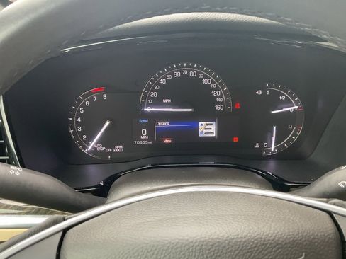 Used 2017 Cadillac XT5 FWD w/ LPO, Wheel Lock Package image 12