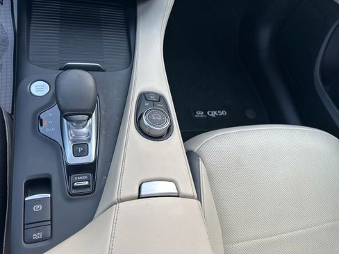 Used 2022 INFINITI QX50 Essential image 21