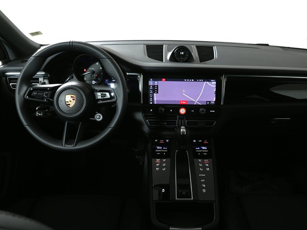 Used 2026 Porsche Macan AWD/4WD image 16