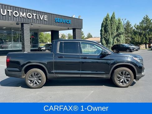 Used 2022 Honda Ridgeline Sport image 2