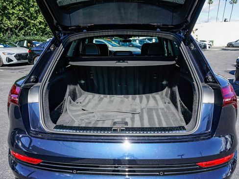 Used 2023 Audi e-tron S Prestige w/ Prestige Package image 27