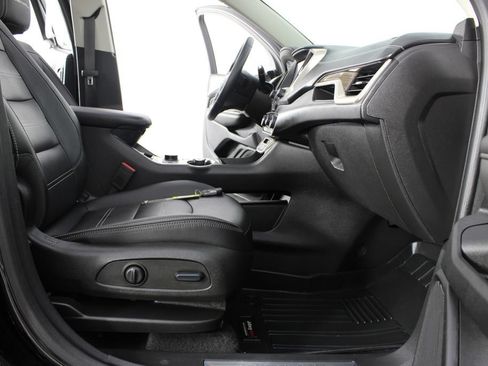 Used 2022 GMC Terrain Denali w/ Black Diamond Edition AWD/4WD image 26