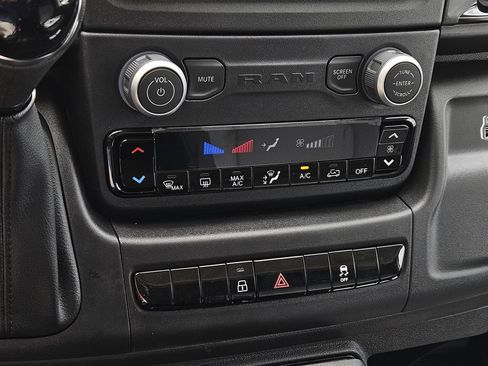 Used 2026 RAM ProMaster 2500 w/ Convenience Group FWD image 15