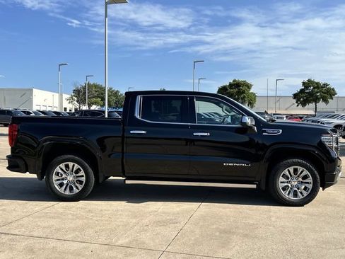Used 2023 GMC Sierra 1500 Denali w/ Technology Package AWD/4WD image 3