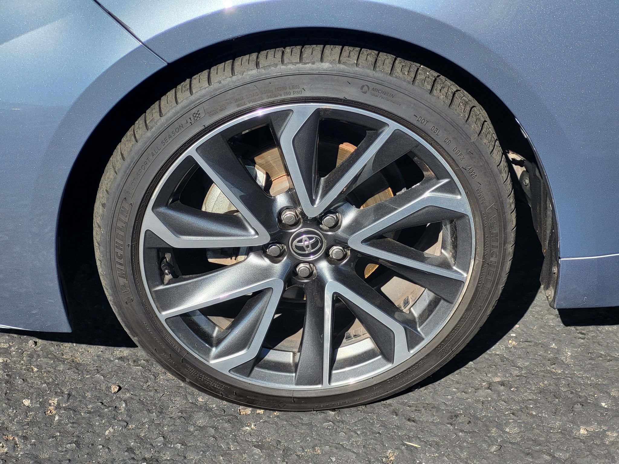 Used 2020 Toyota Corolla SE w/ SE Premium Package FWD image 9