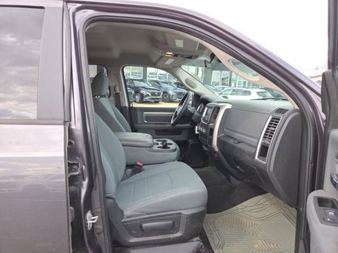 Used 2017 RAM 1500 Classic SLT image 14