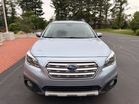 Used 2017 Subaru Outback 2.5i Limited AWD/4WD image 3