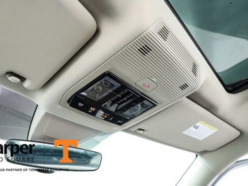 Used 2025 Volkswagen Atlas SE w/ Panoramic Sunroof Package FWD image 26
