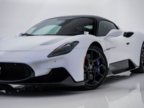 Certified 2022 Maserati MC20 Coupe image 2