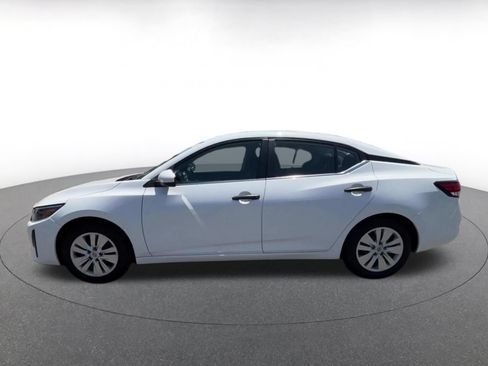 Used 2025 Nissan Sentra S FWD image 9