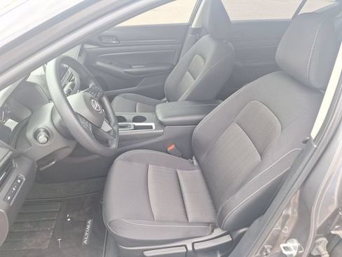 Certified 2025 Nissan Altima 2.5 S FWD image 10
