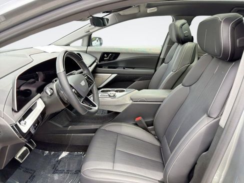 Certified 2025 Cadillac Optiq Sport 2 AWD/4WD image 19