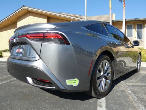 Used 2023 Toyota Mirai image 9