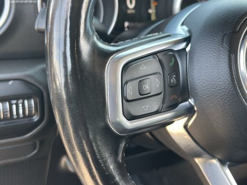 Used 2020 Jeep Gladiator Overland AWD/4WD image 22