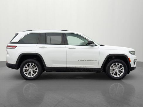 Used 2022 Jeep Grand Cherokee Limited image 8
