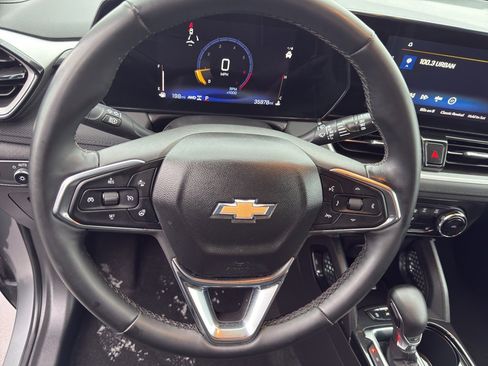 Used 2024 Chevrolet TrailBlazer LT w/ Convenience Package image 17