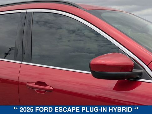 New 2025 Ford Escape SE image 11