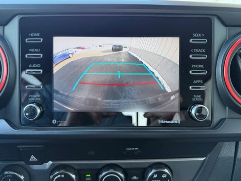 Used 2020 Toyota Tacoma SR image 20