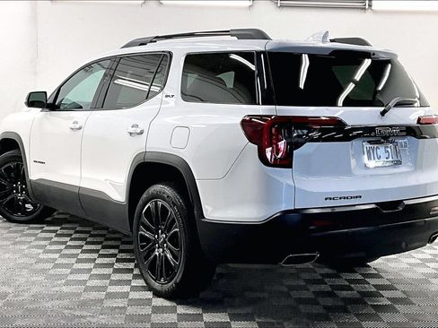 Used 2023 GMC Acadia SLT w/ Elevation Edition FWD image 10