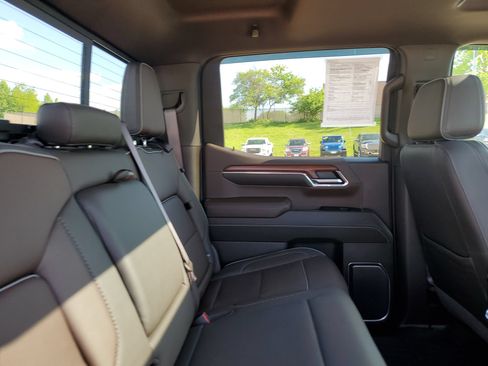 Used 2023 GMC Sierra 1500 Denali w/ Denali Reserve Package AWD/4WD image 34
