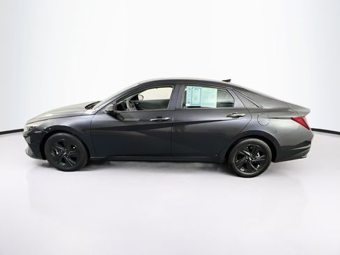 Used 2023 Hyundai Elantra SEL FWD image 8