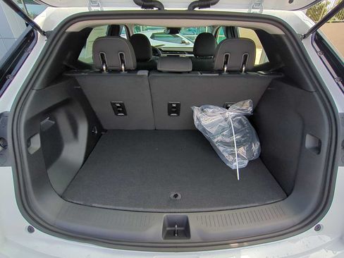 New 2027 Chevrolet Bolt LT w/ Comfort Package FWD image 24