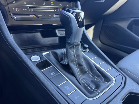 Certified 2025 Volkswagen Jetta SE image 16